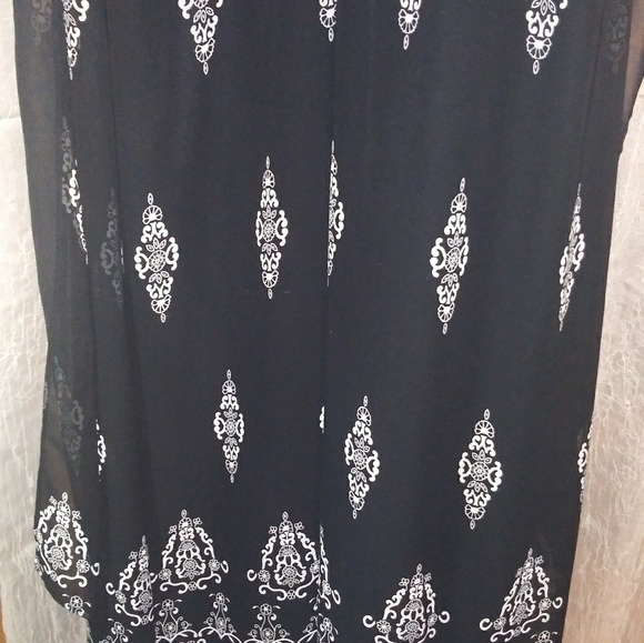 Black and White Polka Dot Dress - Picture 2 of 3